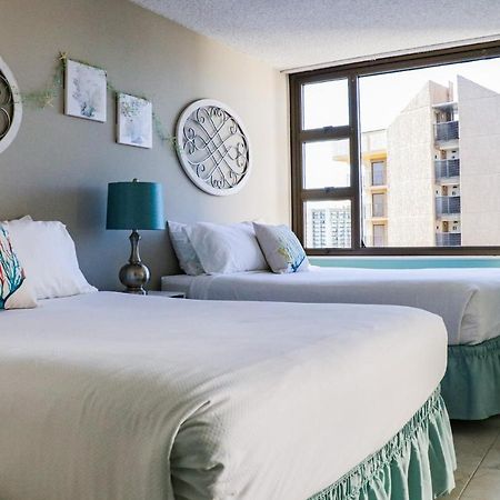 The Makai Suite At The Waikiki Banyan Honolulu Bagian luar foto