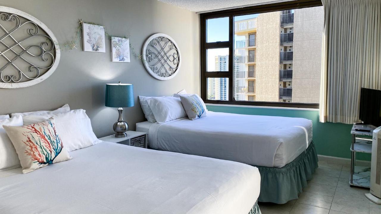 The Makai Suite At The Waikiki Banyan Honolulu Bagian luar foto
