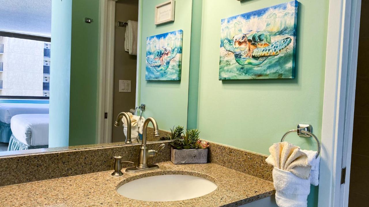 The Makai Suite At The Waikiki Banyan Honolulu Bagian luar foto